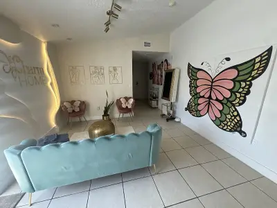Charm Home Casa de recuperación en Miami | cuidados post quirurgicos post operatorios| Licensed Recovery House After Surgery listing photo