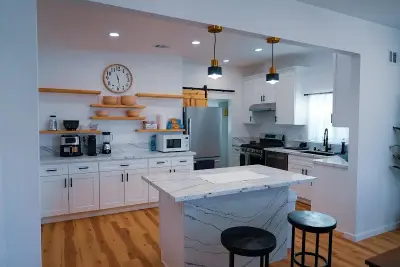 Bridges Recovery Co-Ed Sober Living Homes Los Angeles thumbnail 1