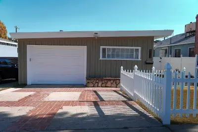 Bridges Recovery Co-Ed Sober Living Homes Los Angeles thumbnail 3