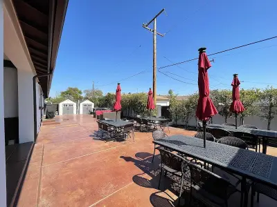 New Life House - Los Angeles Sober Living thumbnail 3