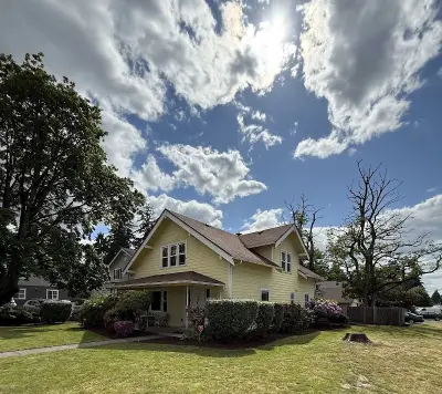 Gratitude House clean and sober living listing photo