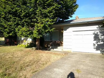 Morrison Oxford House listing photo