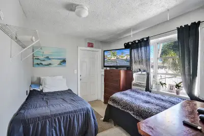 Seven Palms Recovery House listing photo