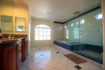 The Nook Sober Living in Los Angeles for Men thumbnail 5