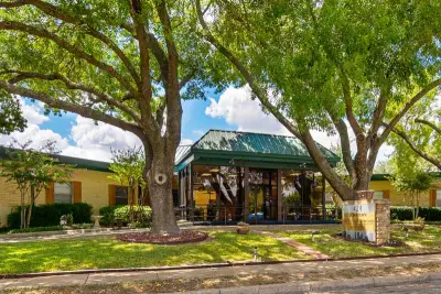 Downtown Health and Rehabilitation Center listing photo