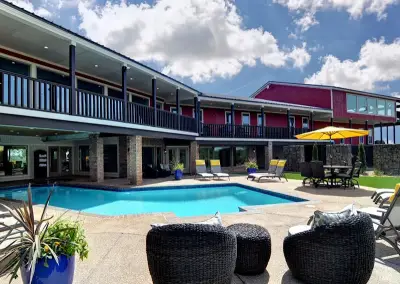 Stonegate Center listing photo